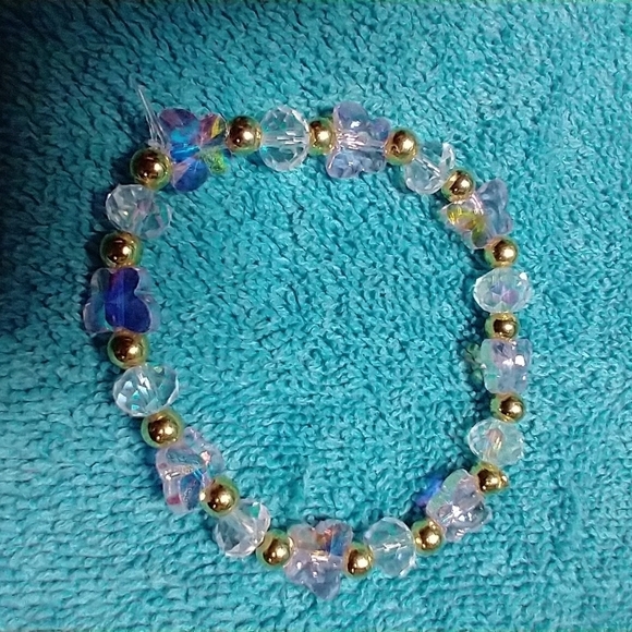 Goldtone clear aurora beads butterfly stretch bracelet - Picture 1 of 3